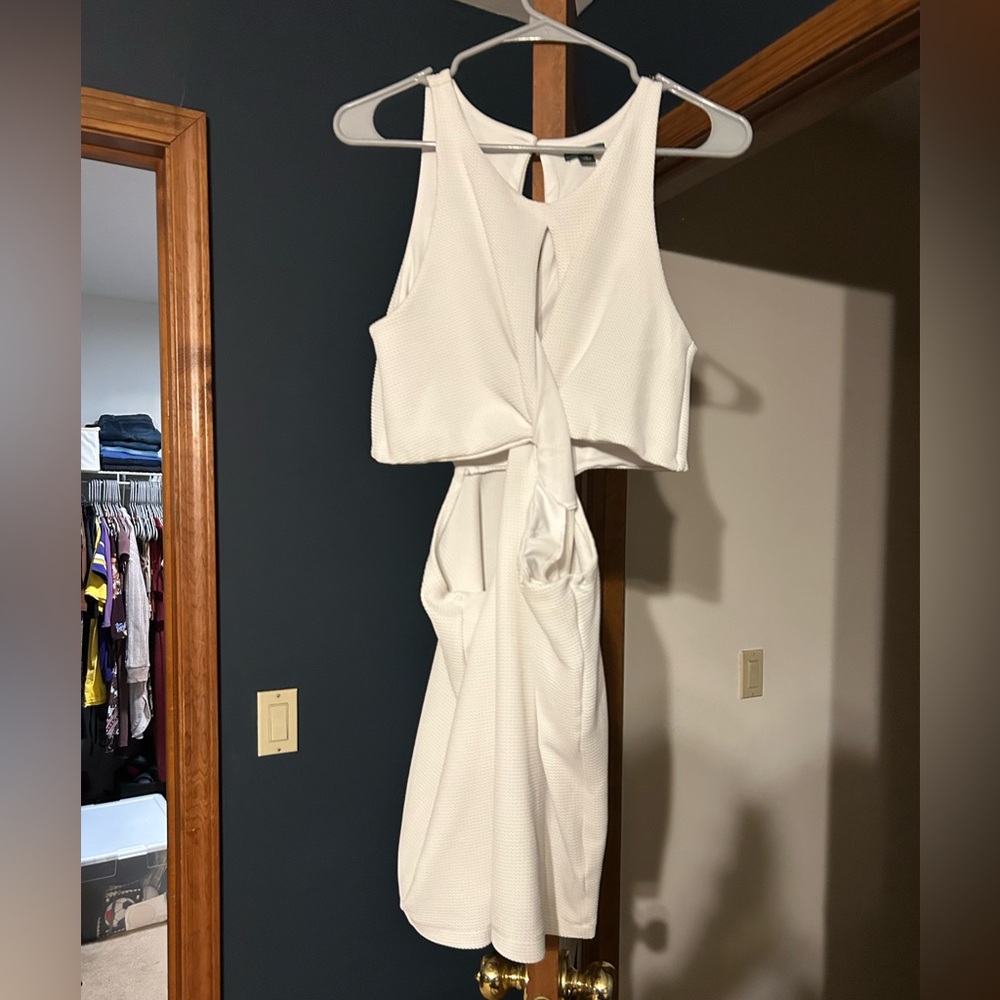 Cutout dress | Size: XL | Color: White